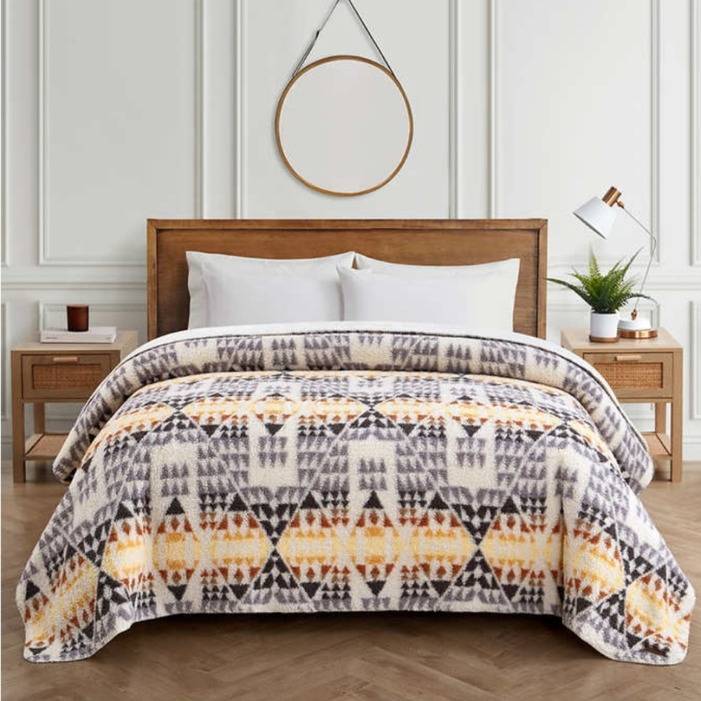 Pendleton Geometric Blanket in Gray, Yellow, and Cream Queen
